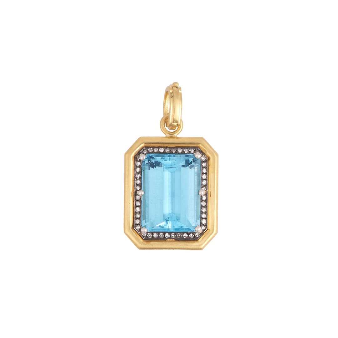 Aquamarine Pendant With Diamonds